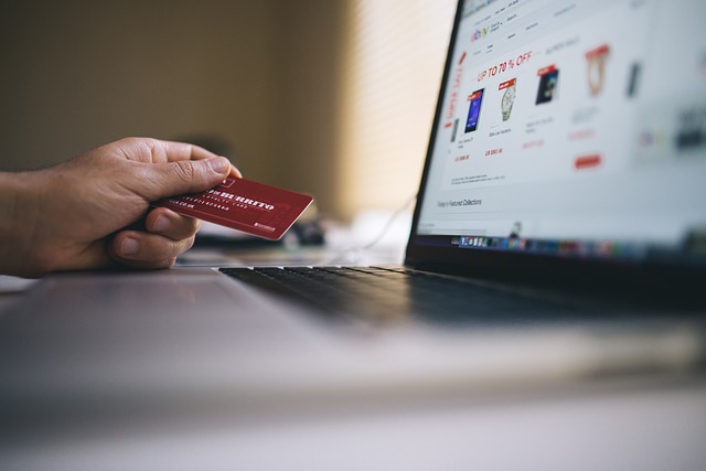 Drive Shop Sales With A Social Media Marketing Specialist